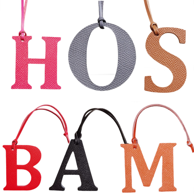 Monogram Keychain Leather - 女性用レタリング付き本革キーホルダー,ナチュラルレターペンダント付きバッグ
