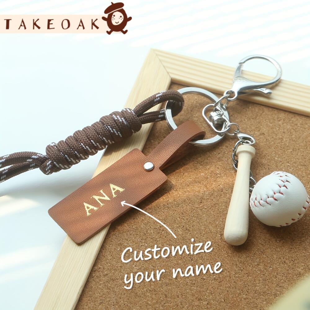 Monogram Keychain Leather - カスタマイズ可能な名前入りスポーツテーマキーチェーン、カラフルなボールとラケット付きゴールドモノグラムキーチェーン、パーソナライズされたバッグチャーム