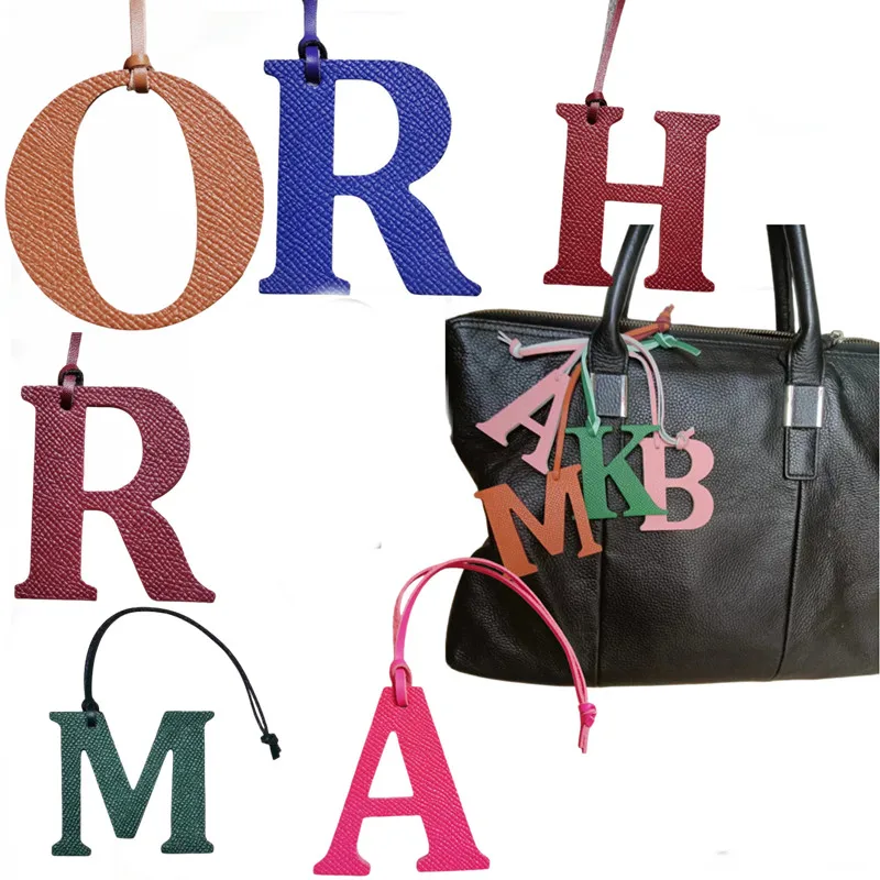 Monogram Keychain Leather - 女性用本革キーホルダー,バックパックペンダント,イニシャルと大文字,高級バッグチャーム,卸売り,小売り