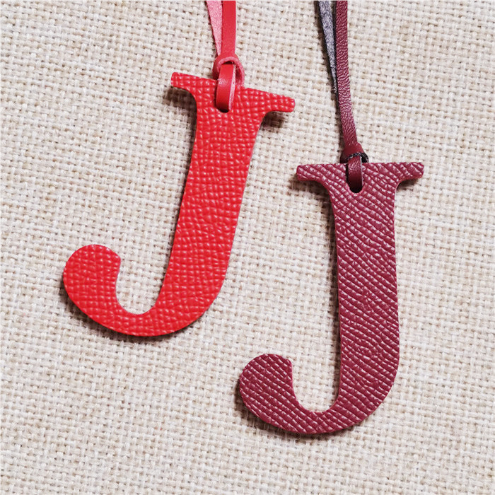Monogram Keychain Leather - 英語の文字H I J K L M