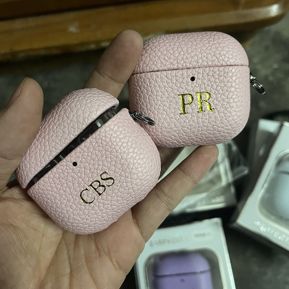 パーソナライズされたイニシャル文字カスタマイズイヤホン DI - Monogram Keychain Leather のレビューと価格