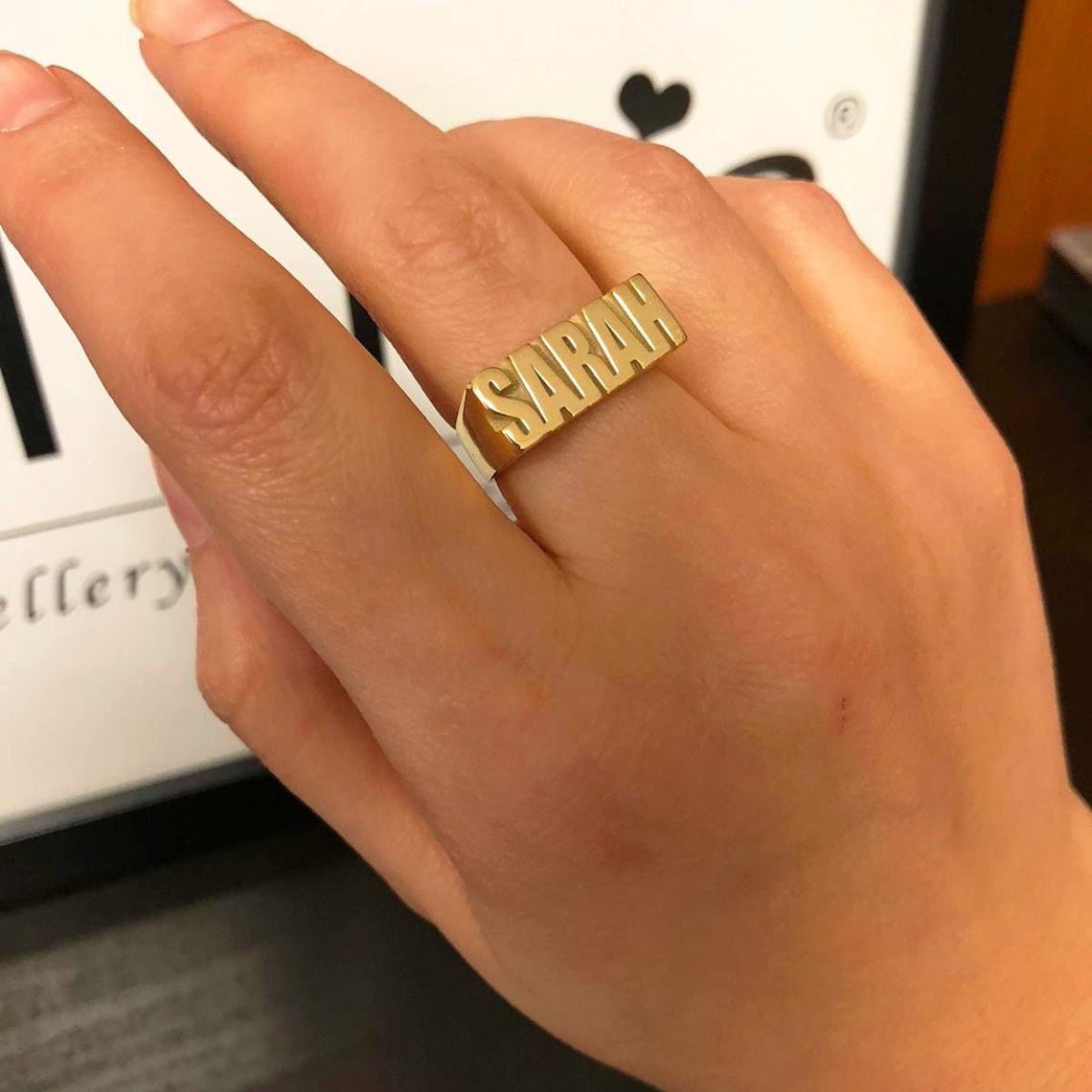 カスタムゴールドゴシックリング男性女性ステンレス鋼ネームリン - Initial Ring Custom のレビューと価格