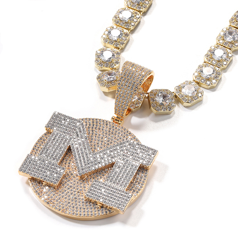 男性のためのカスタマイズ可能なラウンドペンダント付きネックレ - Name Necklace Custom のレビューと価格