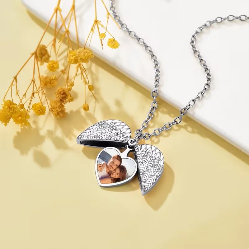 カスタム写真ハートロケットネックレスパーソナライズされた写真 - Name Necklace Custom のレビューと価格